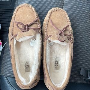 Women ugg slippers